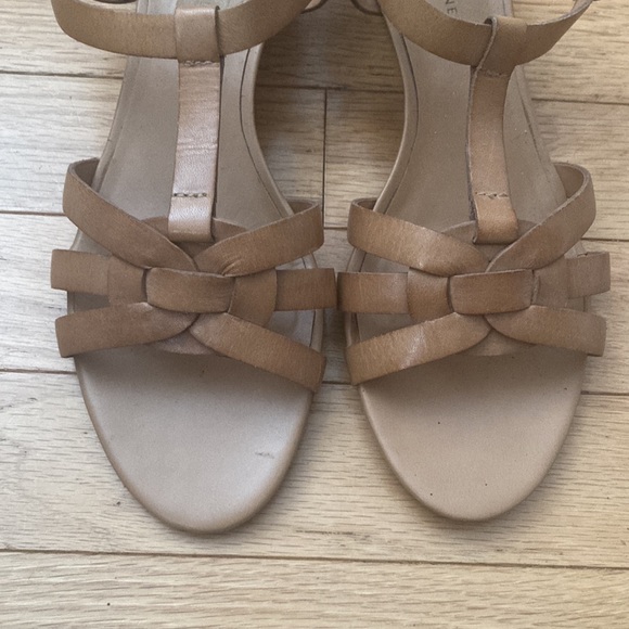 NEW Etienne Aigner sandals sz 7 - Picture 2 of 6